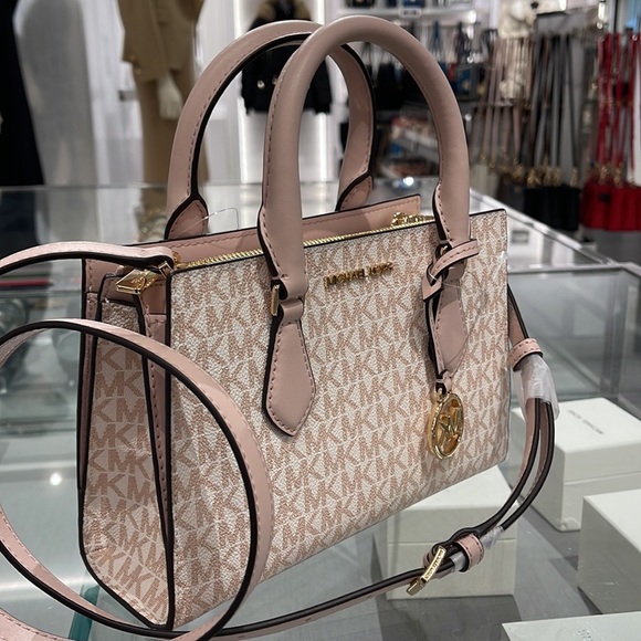 MICHAEL KORS
Sheila Small Faux Saffiano Leather Satchel
Optic White/Rose Gold - Picture 12 of 16